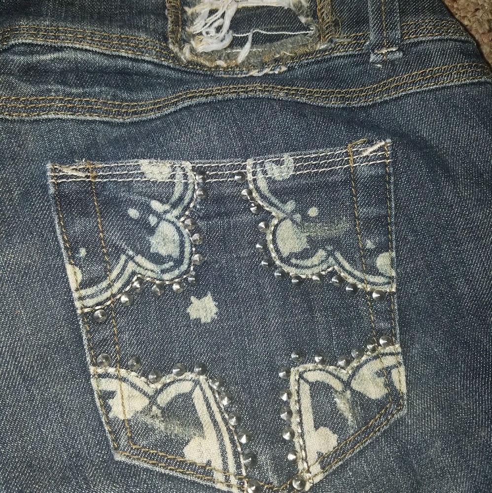 Almost Famous Size 7 Jeans